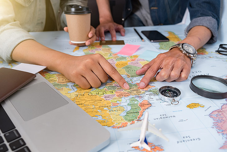 Mit der richtigen Ferienplanung können die Anspannungen der letzten Wochen schnell der Vergangenheit angehören ©Foto: istockphoto-raybon)